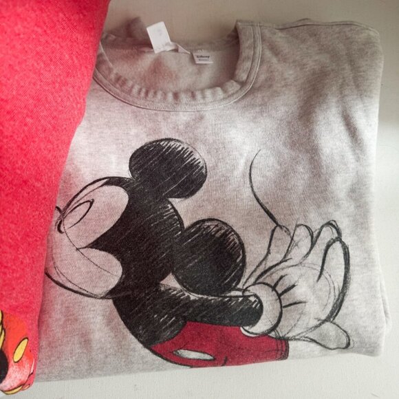 Disney Graphic Print Sweatshirt and T Shirt Bundle 6 Pieces S/M - Picture 6 of 9
